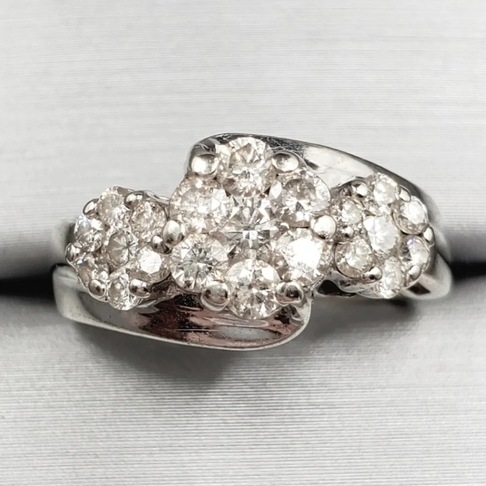 10k Solid White Gold Genuine Round Diamond Triple Flower Ring